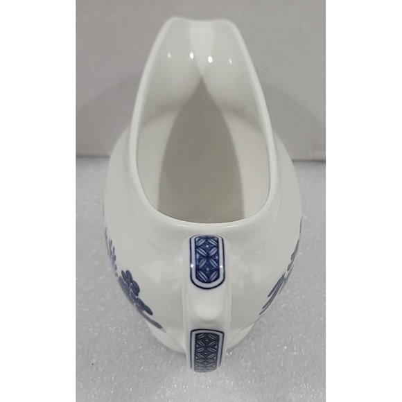 Churchill Blue Willow Gravy Boat, Made in England - Picture 7 of 8